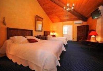фото отеля Auberge De L'Orangerie Piolenc