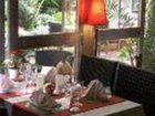 фото отеля Auberge De L'Orangerie Piolenc