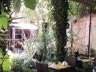 фото отеля Auberge De L'Orangerie Piolenc