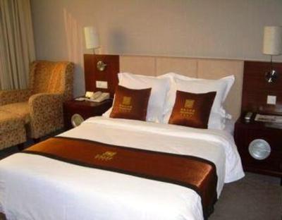фото отеля Royal Crown Grand Hotel