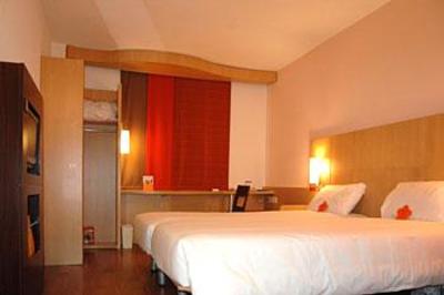 фото отеля Hotel Ibis Jiangmen Xiqu