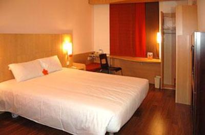 фото отеля Hotel Ibis Jiangmen Xiqu