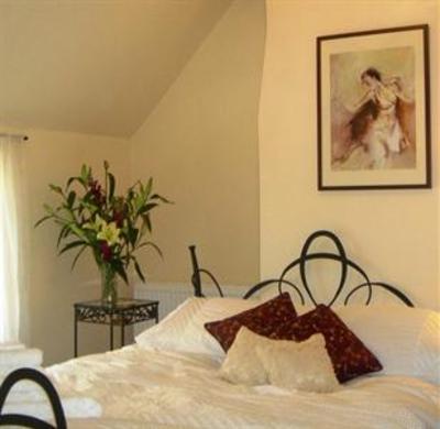фото отеля Sawmills Cottage Stroud (England)
