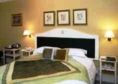 фото отеля Antonia Fraser's B&B