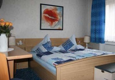 фото отеля Gaestehaus Am Roemerbad