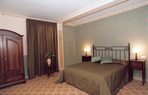 фото отеля Neathon Rooms
