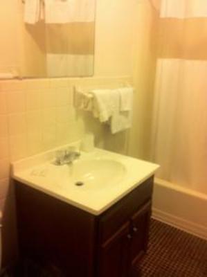 фото отеля Economy Inn Martinsburg
