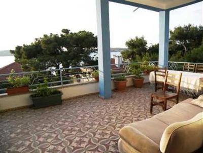 фото отеля Mavi Pansiyon Ayvalik