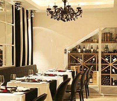 фото отеля Hotel Claude Marbella