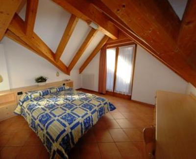 фото отеля Hotel Garni Fiordaliso