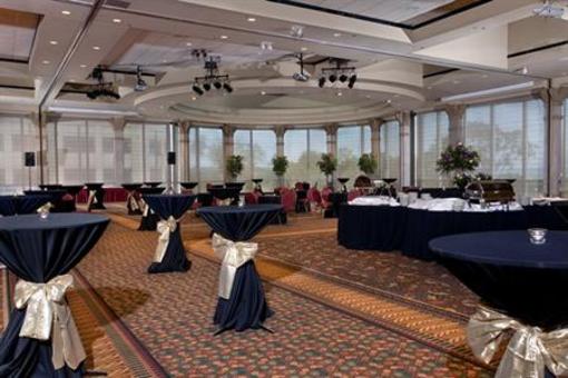 фото отеля Crowne Plaza Hotel St Paul - Riverfront