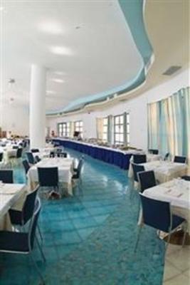 фото отеля Cala Longa Hotel Club Montauro