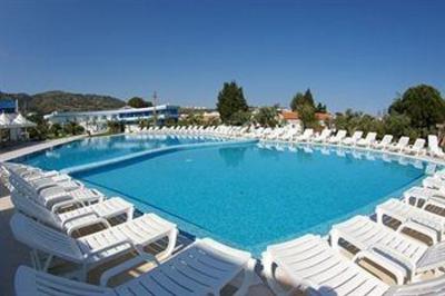 фото отеля Cala Longa Hotel Club Montauro