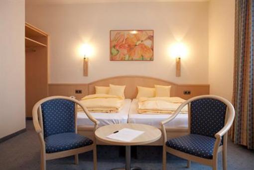 фото отеля Hotel Vier Jahreszeiten