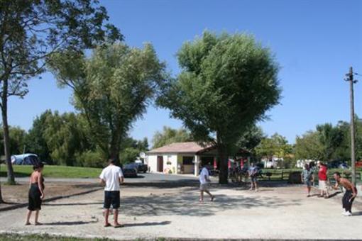 фото отеля Camping Les Catalpas Bungalows Saint-Georges-de-Didonne