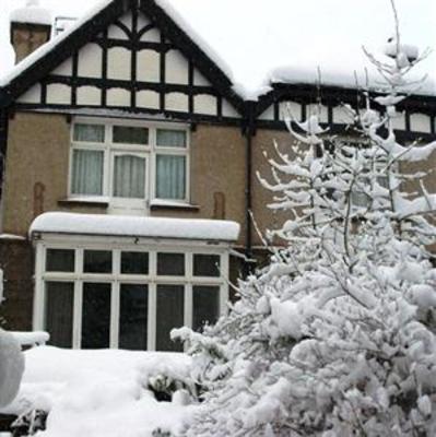 фото отеля Cedar House Bed & Breakfast