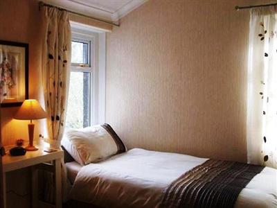 фото отеля Cedar House Bed & Breakfast