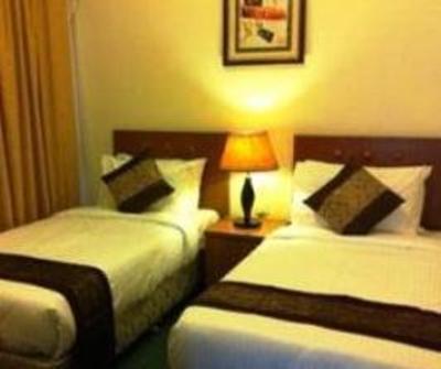 фото отеля Monkey Nest Marina Court Apartment