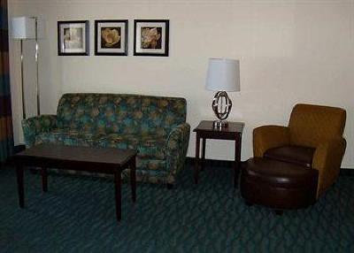 фото отеля Hampton Inn & Suites Smithfield