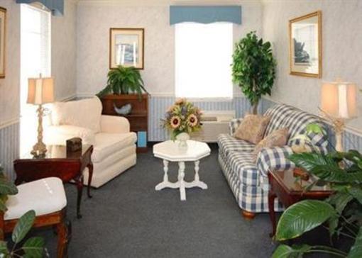 фото отеля Econo Lodge Crystal Coast