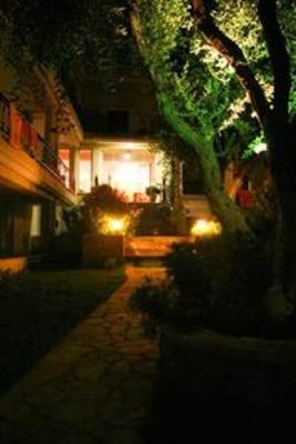 фото отеля Loukas Hotel & Apartments
