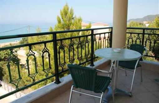 фото отеля Loukas Hotel & Apartments