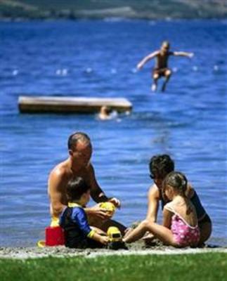 фото отеля Campbell's Resort on Lake Chelan