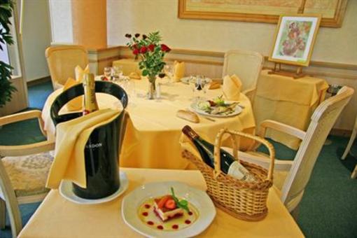 фото отеля Hotel Ibis Lyon Est Beynost A42