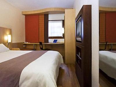 фото отеля Hotel Ibis Lyon Est Beynost A42