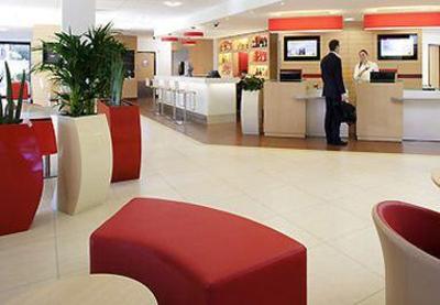 фото отеля Hotel Ibis Lyon Est Beynost A42