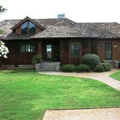 фото отеля Cuscowilla Golf Resort on Lake
