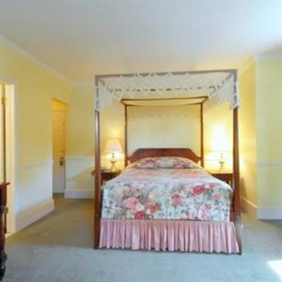 фото отеля Logan Inn
