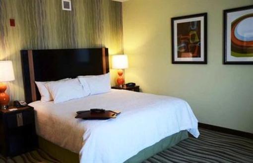 фото отеля Hampton Inn Clinton