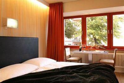 фото отеля Adele Hotel