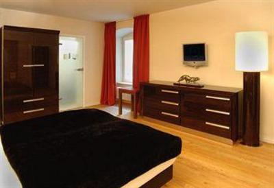 фото отеля Adele Hotel