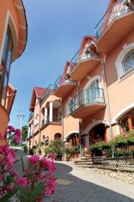 фото отеля Fonix Club Hotel & Wellness