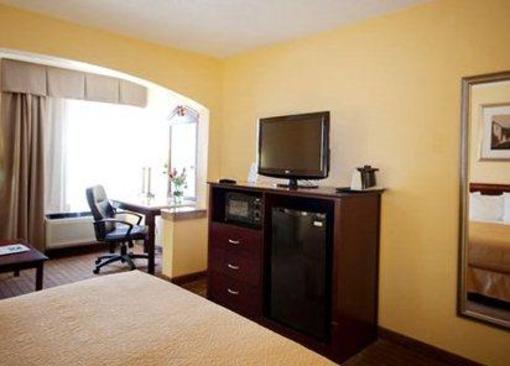 фото отеля Quality Inn Fuquay Varina