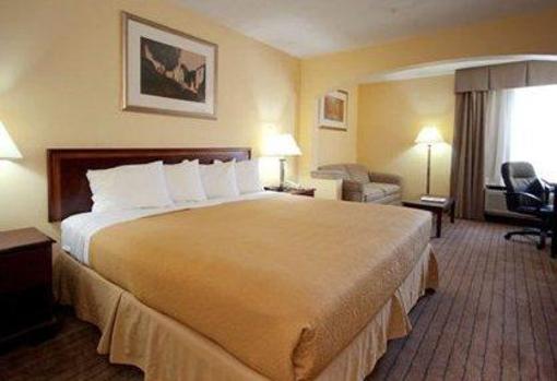 фото отеля Quality Inn Fuquay Varina