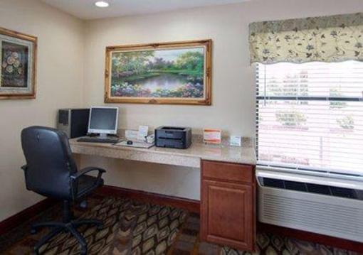 фото отеля Quality Inn Fuquay Varina