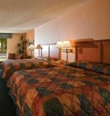 фото отеля Desert Hot Springs Spa Hotel