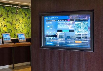 фото отеля Courtyard by Marriott Lansing