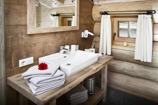 фото отеля Huttendorf Cottage Maria Alm am Steinernen Meer