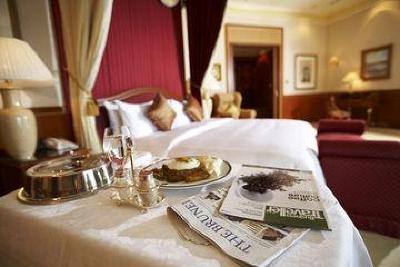 фото отеля The Empire Hotel & Country Club