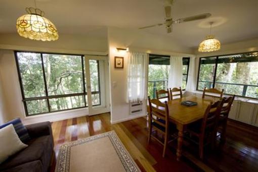 фото отеля Montville Attic