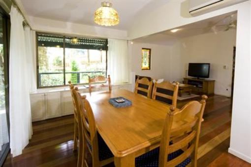 фото отеля Montville Attic