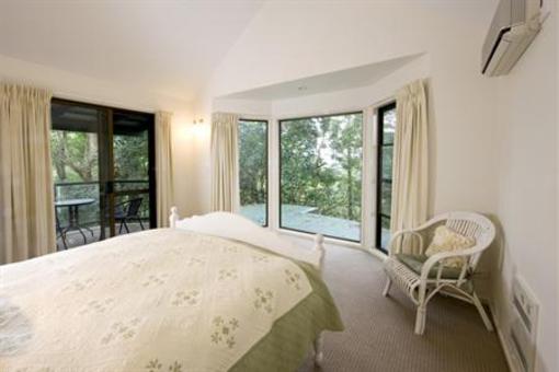 фото отеля Montville Attic