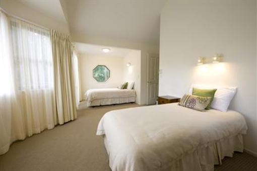 фото отеля Montville Attic