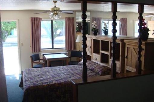 фото отеля Carlsbad Continental Inn