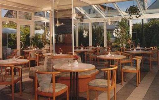 фото отеля Hotel Cafe Kinnel Mühlheim am Main