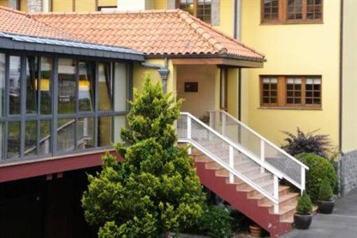 фото отеля Apartamentos Albatros Llanes